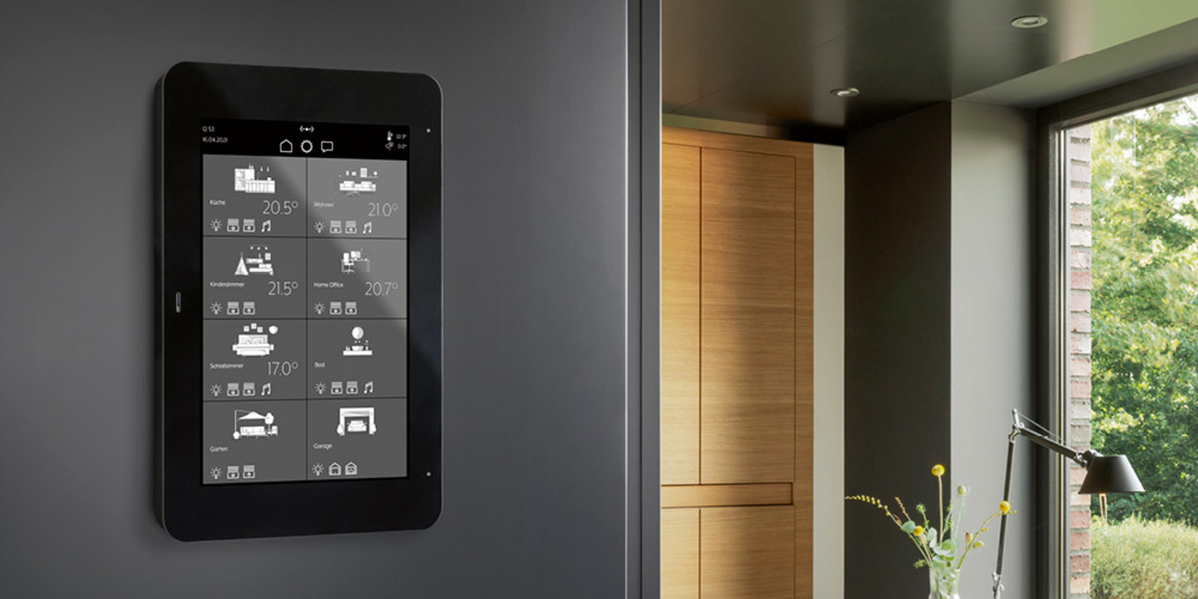 JUNG Smart Panel 8 bei WIN-TEC in Pressath